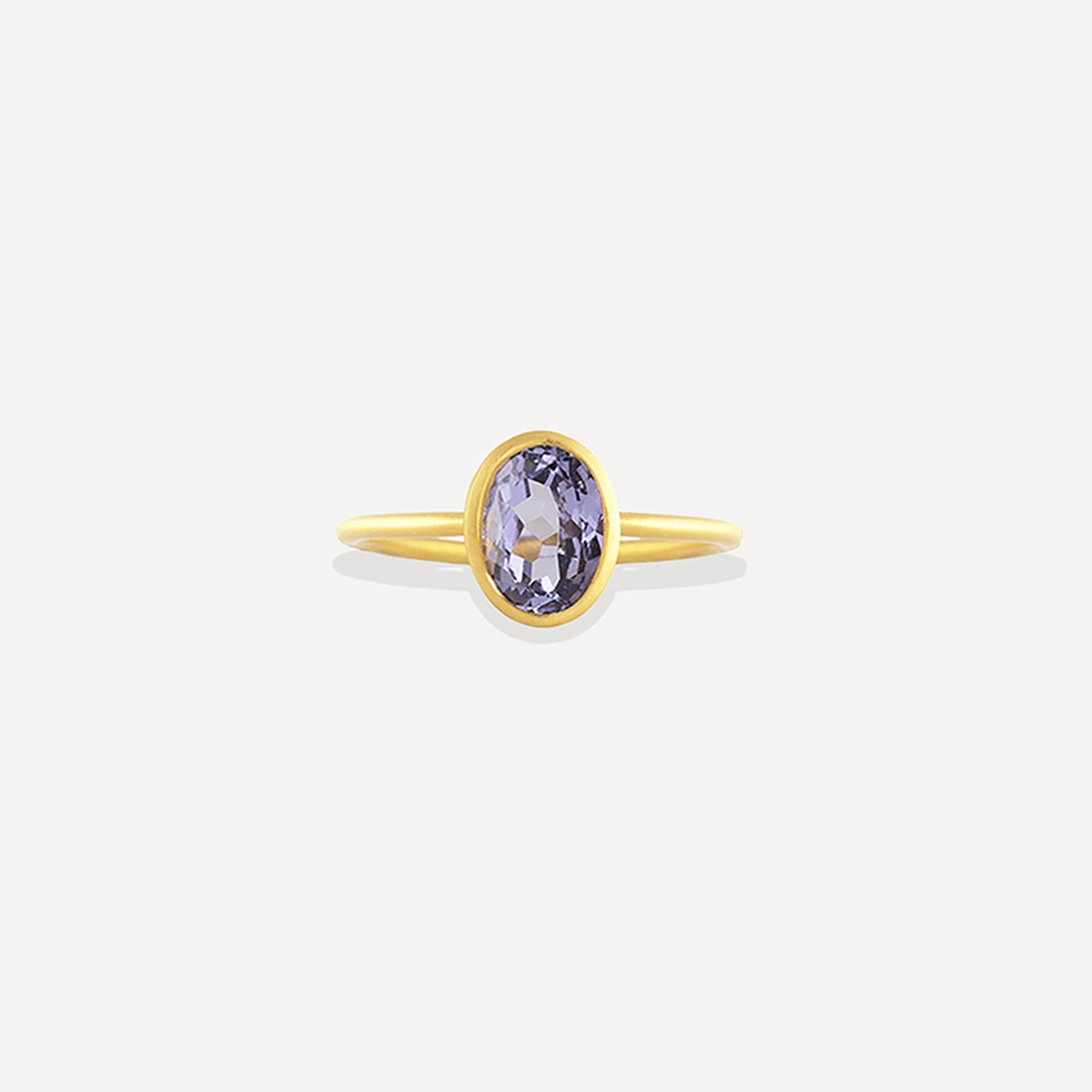 Una Ring - Gray Spinel