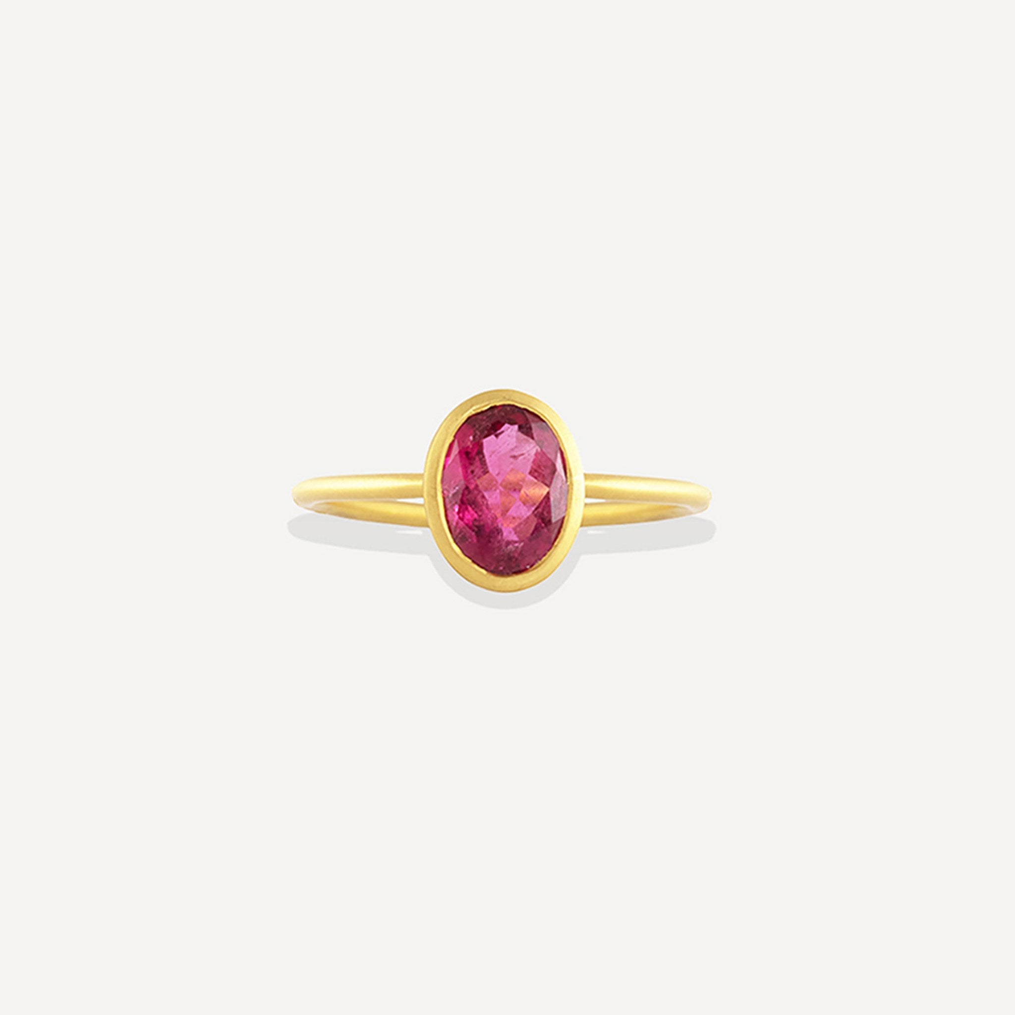 Una Ring - Red Spinel